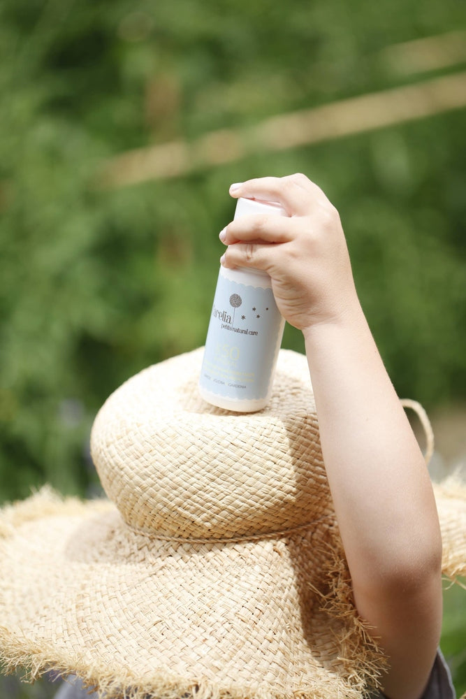 Protecție solară Carelia Petits SPF 50 pentru față și corp